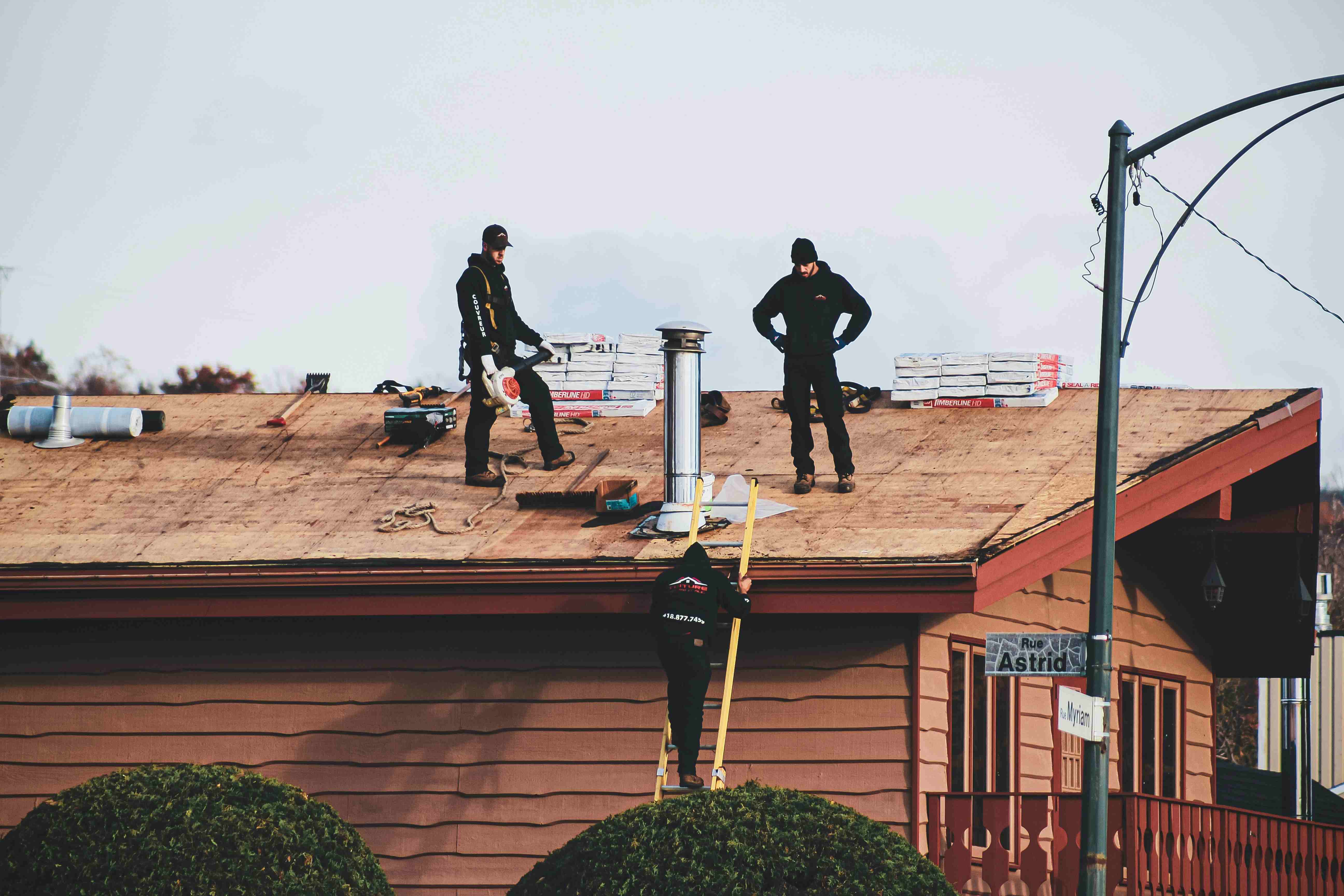 Tracing hidden leak structures across attic spaces